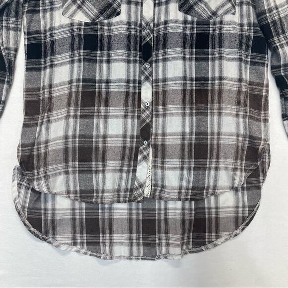 Plaid Button Down Shirt Tunic Distressed Crochet Lace brown black Size Small - Picture 7 of 8